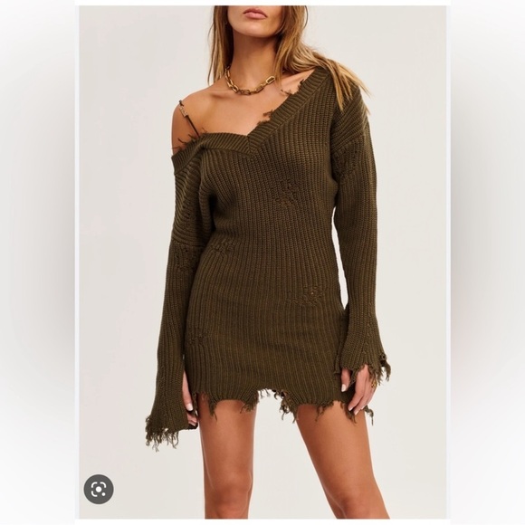 SER.O.YA Maude Sweater Dress Size XS NWT - Olive - Picture 3 of 6